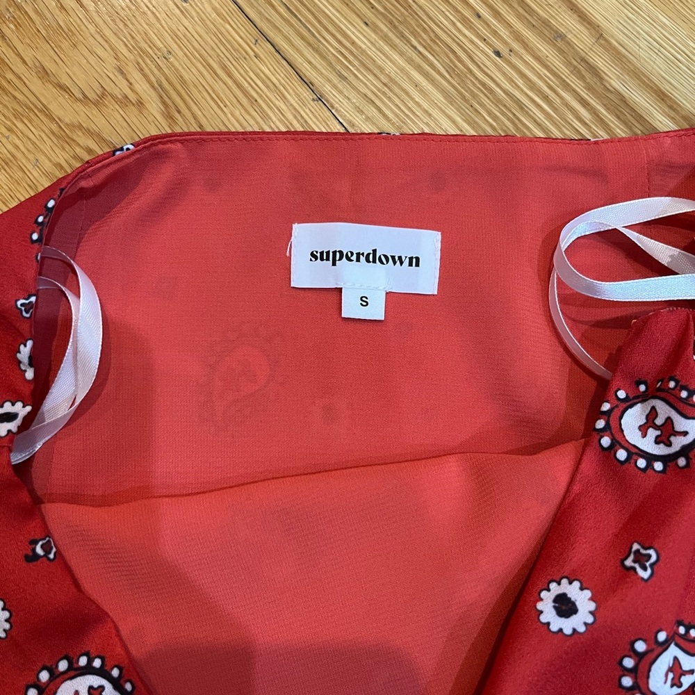 superdown Red Bandana-Print Asymmetrical Hem Skirt